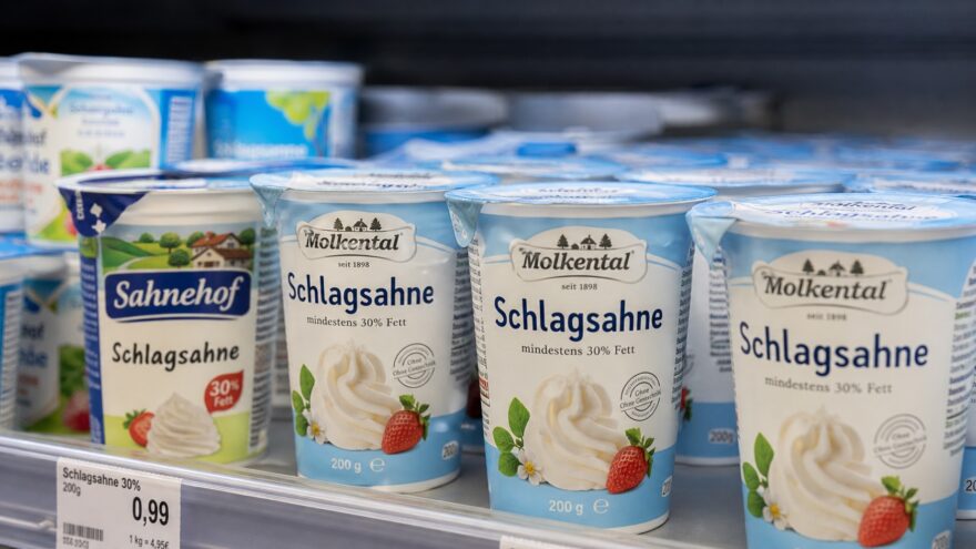 Sahne im Supermarkt.